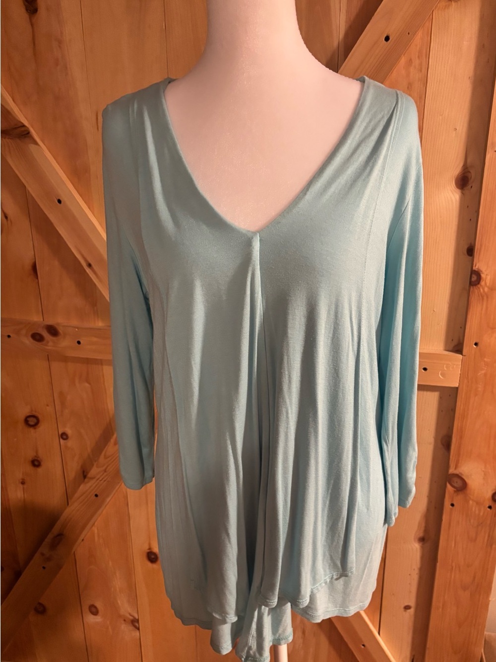 AB Studio Soft Light Blue V-Neck Long Sleeve Top size large